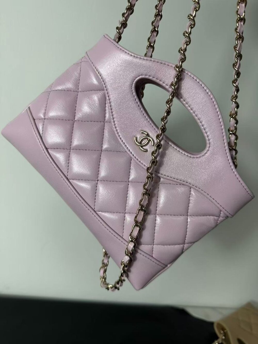 Classic CHANEL bag: A Stylish and Versatile Choice for Elegance